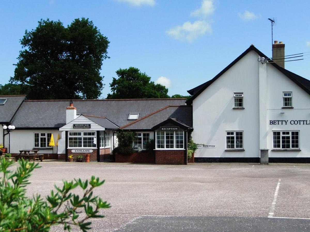 Betty Cottles Inn Okehampton Exterior photo