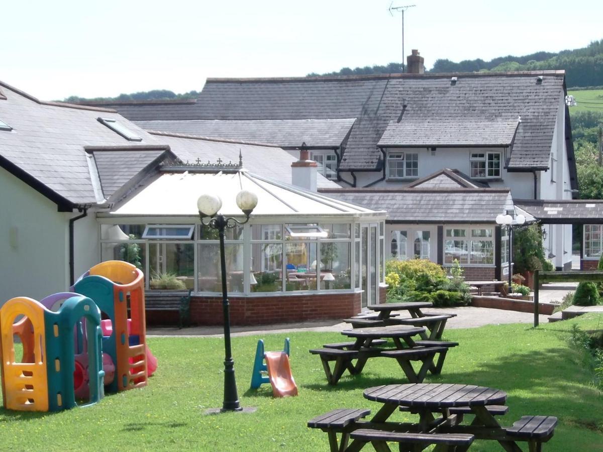 Betty Cottles Inn Okehampton Exterior photo
